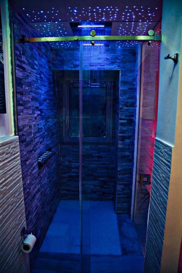 Suite Petit Катания Екстериор снимка