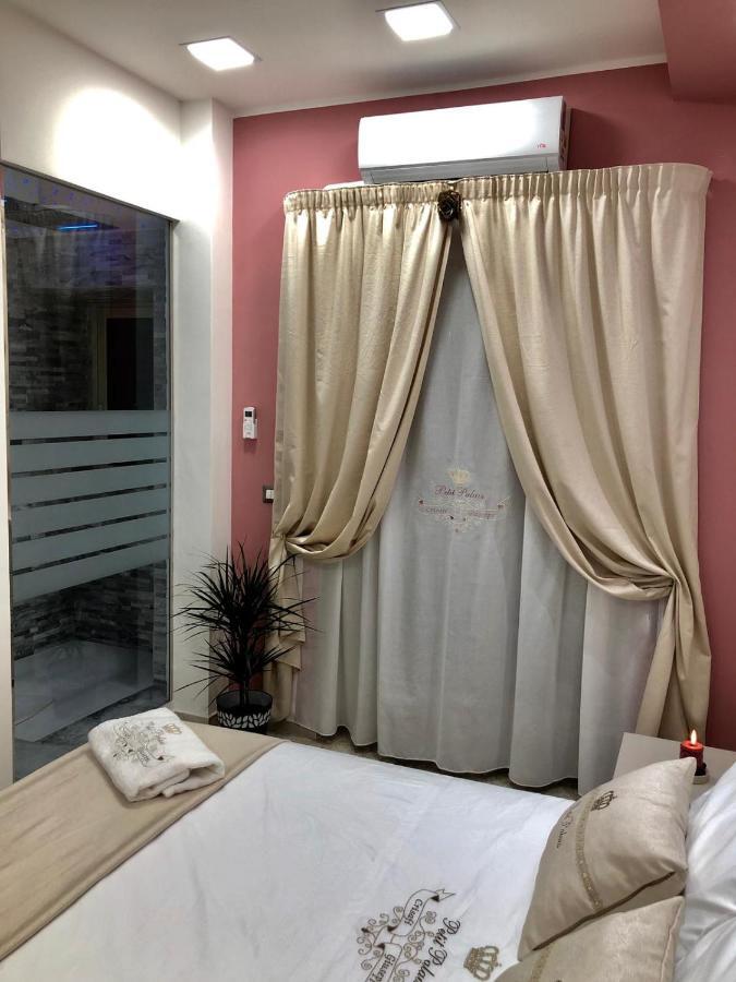 Suite Petit Катания Екстериор снимка