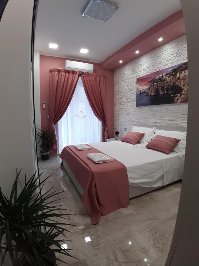 Suite Petit Катания Екстериор снимка