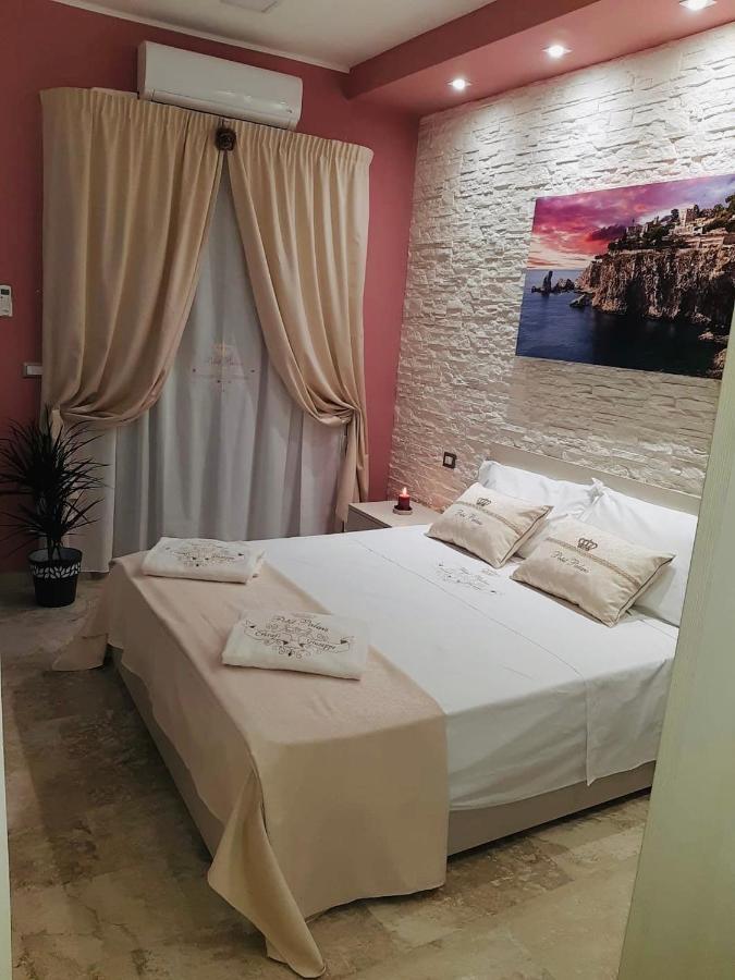 Suite Petit Катания Екстериор снимка